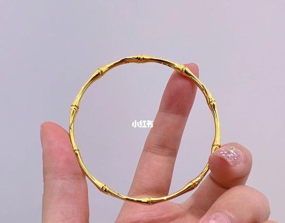 中国黄金黄金竹节手镯：独具特色的珍贵佩饰