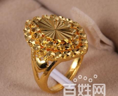 老凤祥钻戒黄金回收及价格参考