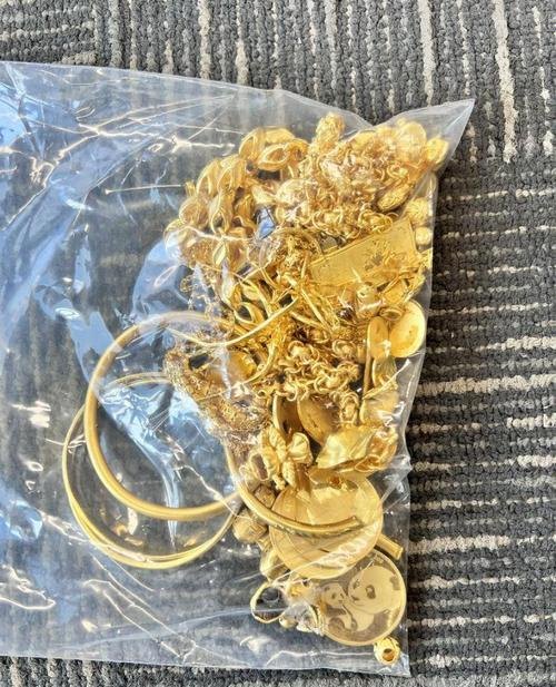 四川当铺网：周生生黄金回收电话是多少及周生生黄金首饰回收业务介绍